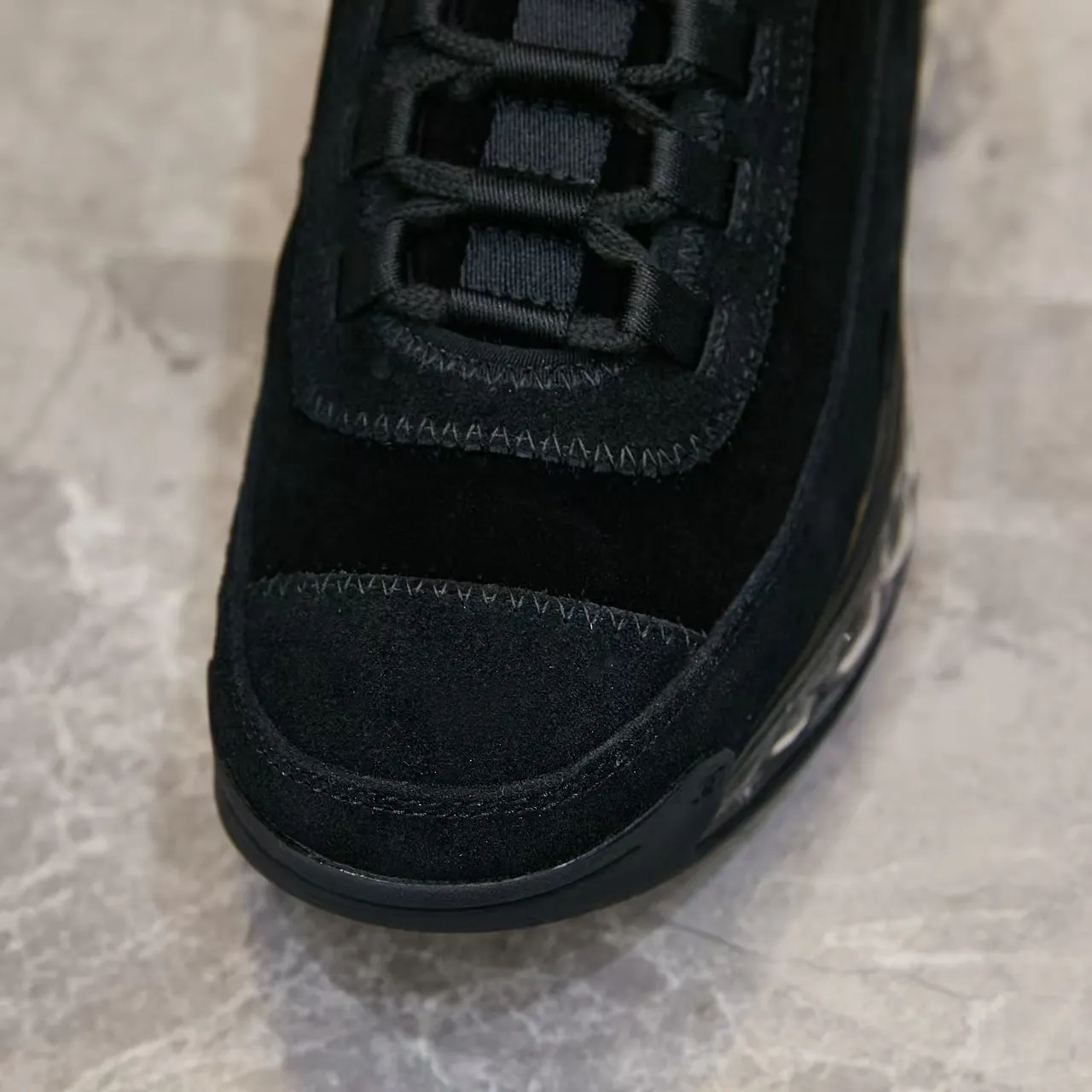 Men's men's shoes pP580! Chanel Chanel - 2024 counter top casual sneakers This classic design; the upper is made of various craftsmanship styles; the outsole is fashionable and sporty; the outsole is fashionable and sporty; the extraordinary inclusion of a variety of color matching elements... The diversified mix and match is very beautiful and versatile, casual, fashionable, sports and outdoor can be taken into account... ꫛꫀꪝ Go➫ Materials: ❶Upper made of: original imported cowhide ❷Inside made of: original imported breathable sheepskin ❸Outsole is based on: Original TPU air cushion outsole. Full set of boutique packaging for women 35–41 and men 39–45.